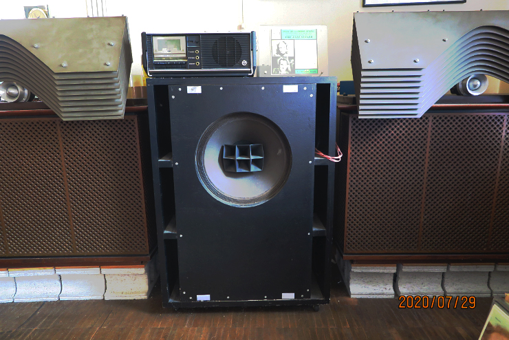 マムゼルスピーカーJBL