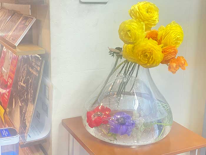 AVBOX店内フラワーアレンジ 