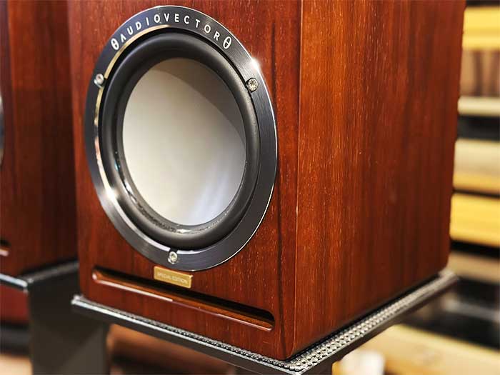 AUDIO VECTOR　QR 1 SE　試聴