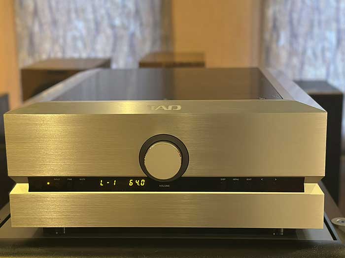 TAD　TAD A-1000　試聴