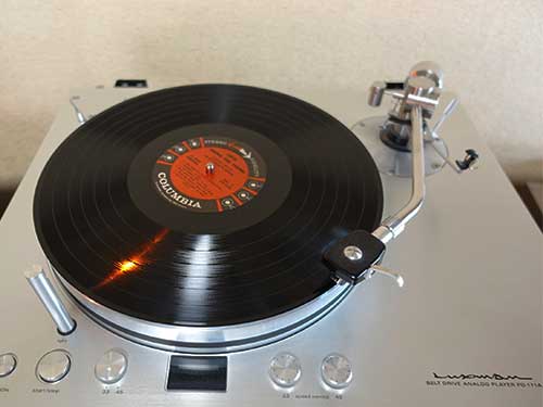 Love Among The Young　レコード盤