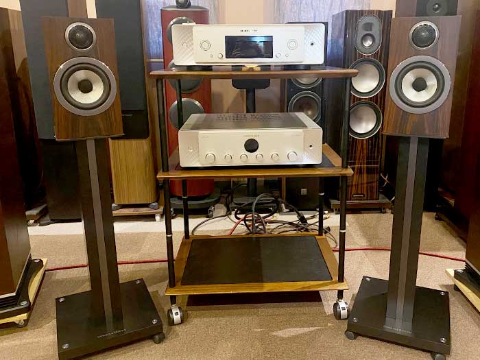 Bowers & Wilkins　707 S3　展示