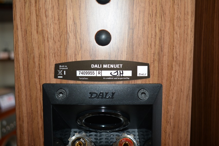DALI 中古品 2ウェイバスレフ型スピーカー MENUETは完売いたし