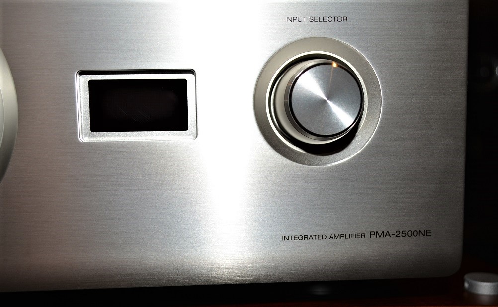 販売終了：中古品：DENON PMA-2500NE プリメインアンプ 中古品