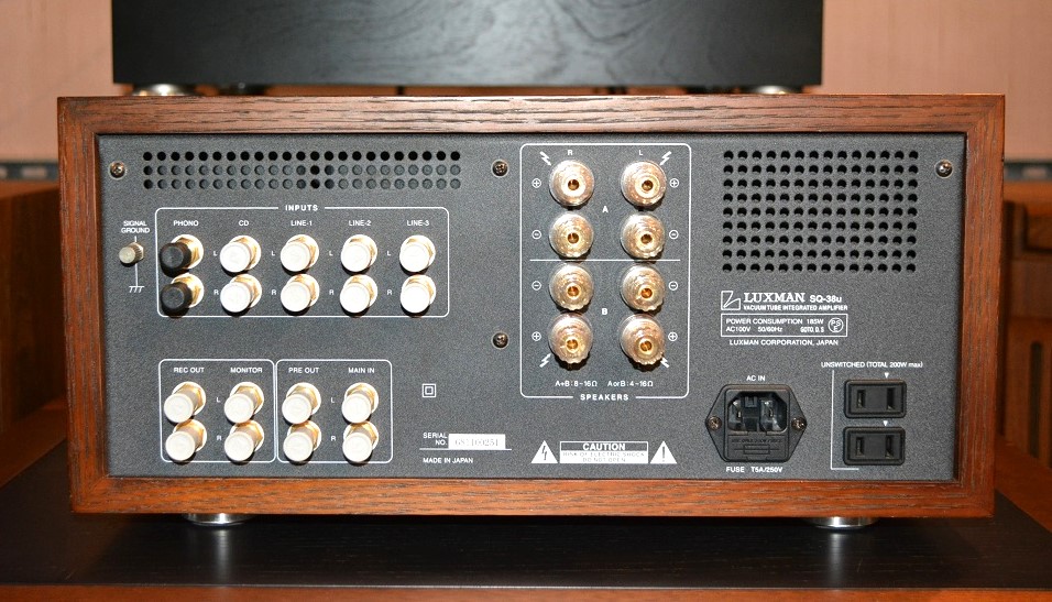 販売終了：中古品：LUXMAN SQ-38u 伝統的な木箱構造を採用し、MC