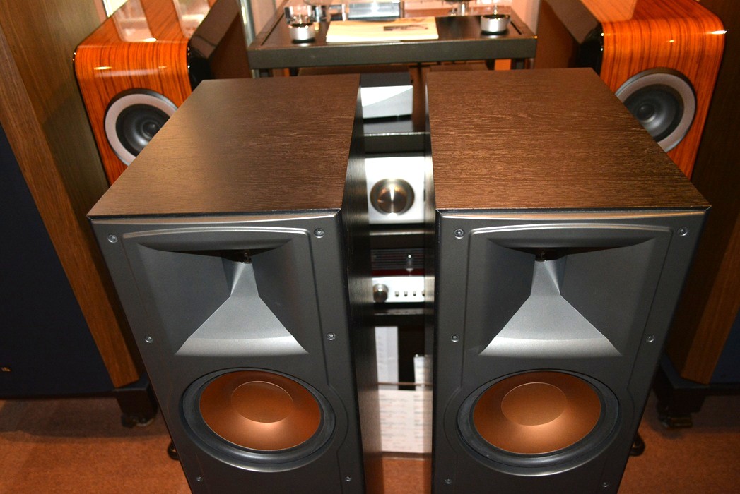 中古品：Klipsch RF-82 2ウェイフロア型スピーカー 正規取扱い専門店AVBOX