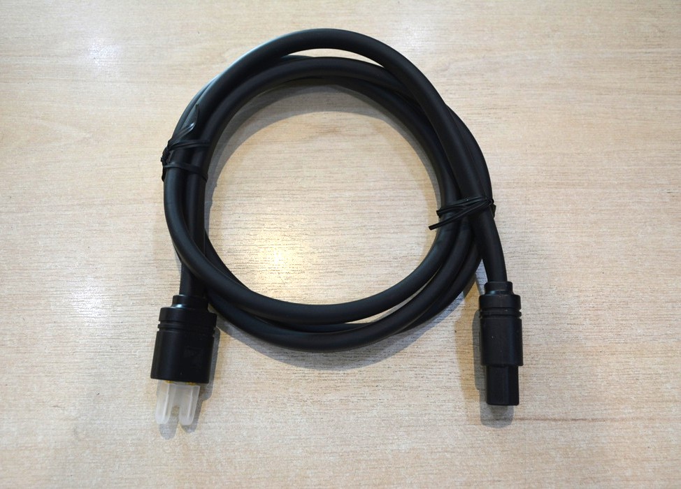 販売終了：中古品：LUXMAN JPA-15000 リファレンス電源ケーブル(1.8m