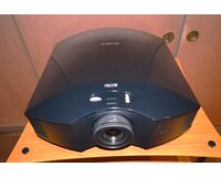 中古品：SONY VPL-HW30ES