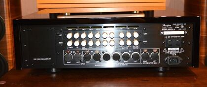中古品：Accuphase C-2850