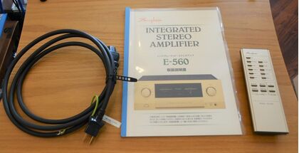 中古品 Accuphase  E-560