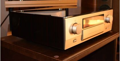 中古品：Accuphase C-2850