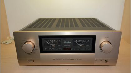 中古品 Accuphase  E-560