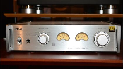 中古品：TEAC  AX-501 Silver