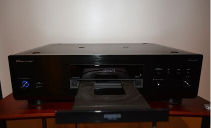 中古品 Pioneer  UDP-LX800