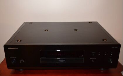 中古品 Pioneer  UDP-LX800