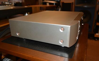 中古品 marantz NA6006