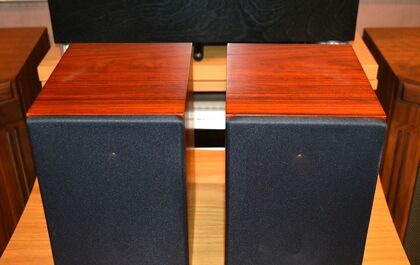 中古品：MONITOR AUDIO  Studio2