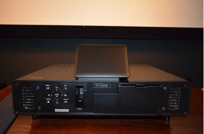 10W x 2スピーカー搭載