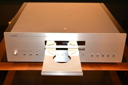 中古品 YAMAHA  CD-S2100