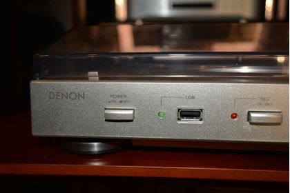 中古品　DENON DP-200USB
