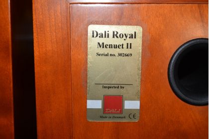 中古品　DALI Royal Menuet II