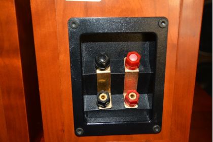 中古品　DALI Royal Menuet II