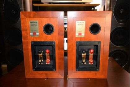 中古品　DALI Royal Menuet II