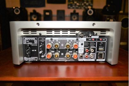 中古品 marantz M-CR611