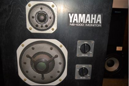 中古品 YAMAHA NS-1000M