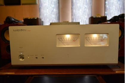 中古品 LUXMAN  M-700u