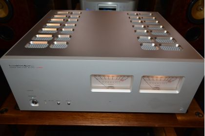 中古品 LUXMAN  M-700u