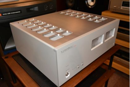中古品 LUXMAN  M-700u