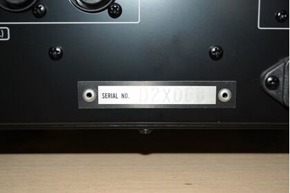 中古品 Accuphase  E-560