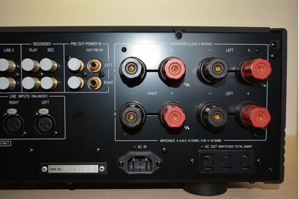 中古品 Accuphase  E-560