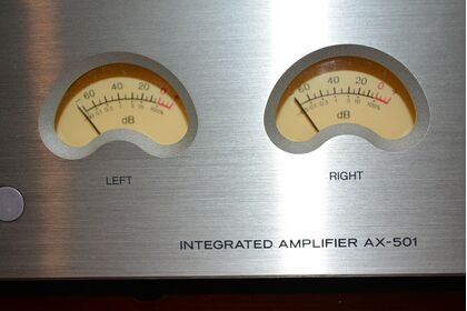 中古品：TEAC  AX-501 Silver