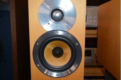中古品 B&W CM1 maple