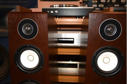 中古品 YAMAHA  NS-F700 MB