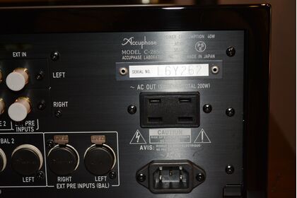 中古品：Accuphase C-2850