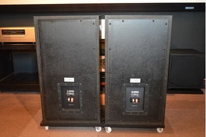 中古品 YAMAHA NS-1000M
