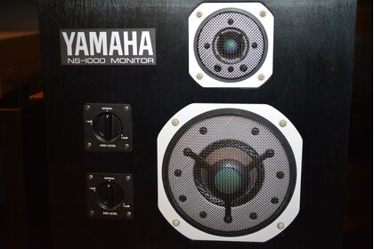 中古品 YAMAHA NS-1000M
