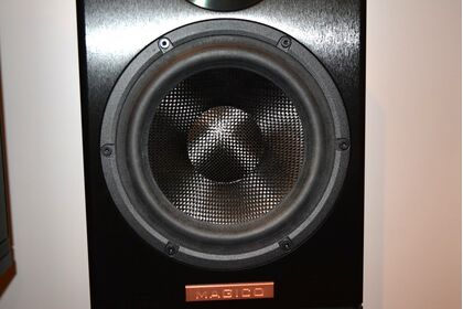 中古品：MAGICO  A1