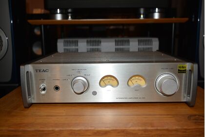 中古品：TEAC AX-501