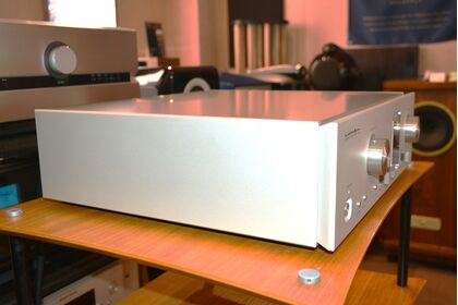 中古品 LUXMAN  C-10X