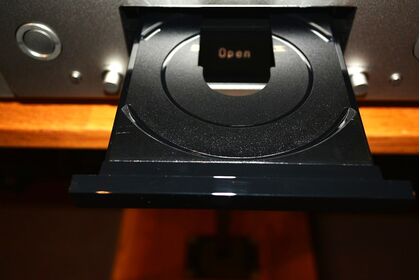 中古品 marantz  CD50n FN