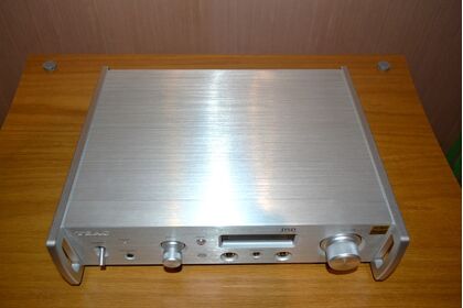 中古品 TEAC UD-505-X/S