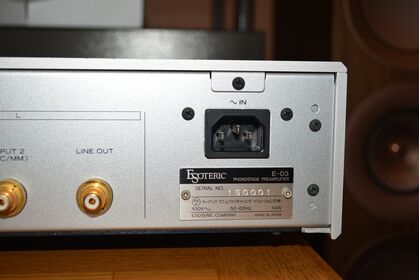 中古品  ESOTERIC  E-03