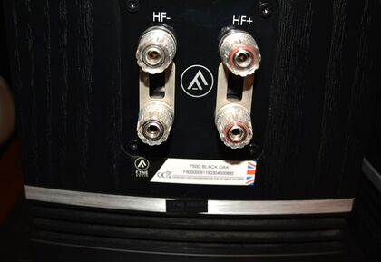 中古品 FyneAudio F500