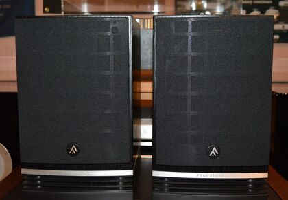 中古品 FyneAudio F500