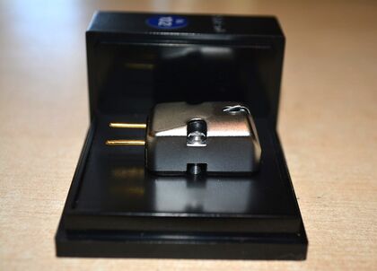 中古品：DENON　DL-102