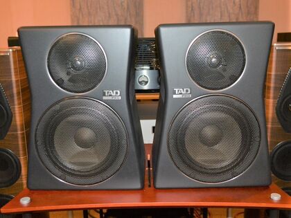 中古品 TAD TSM-2201-LR